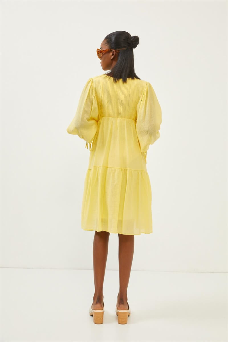 Sarı Yakası Bağcık Detaylı Western Elbise